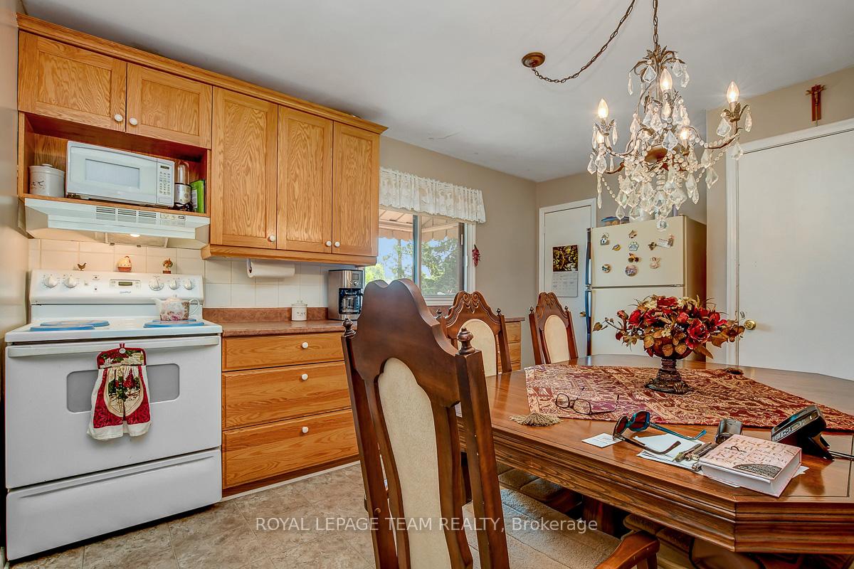 Photo 14 of 775 Trojan Avenue, Ottawa, Castle Heights/Rideau High — HOMEH