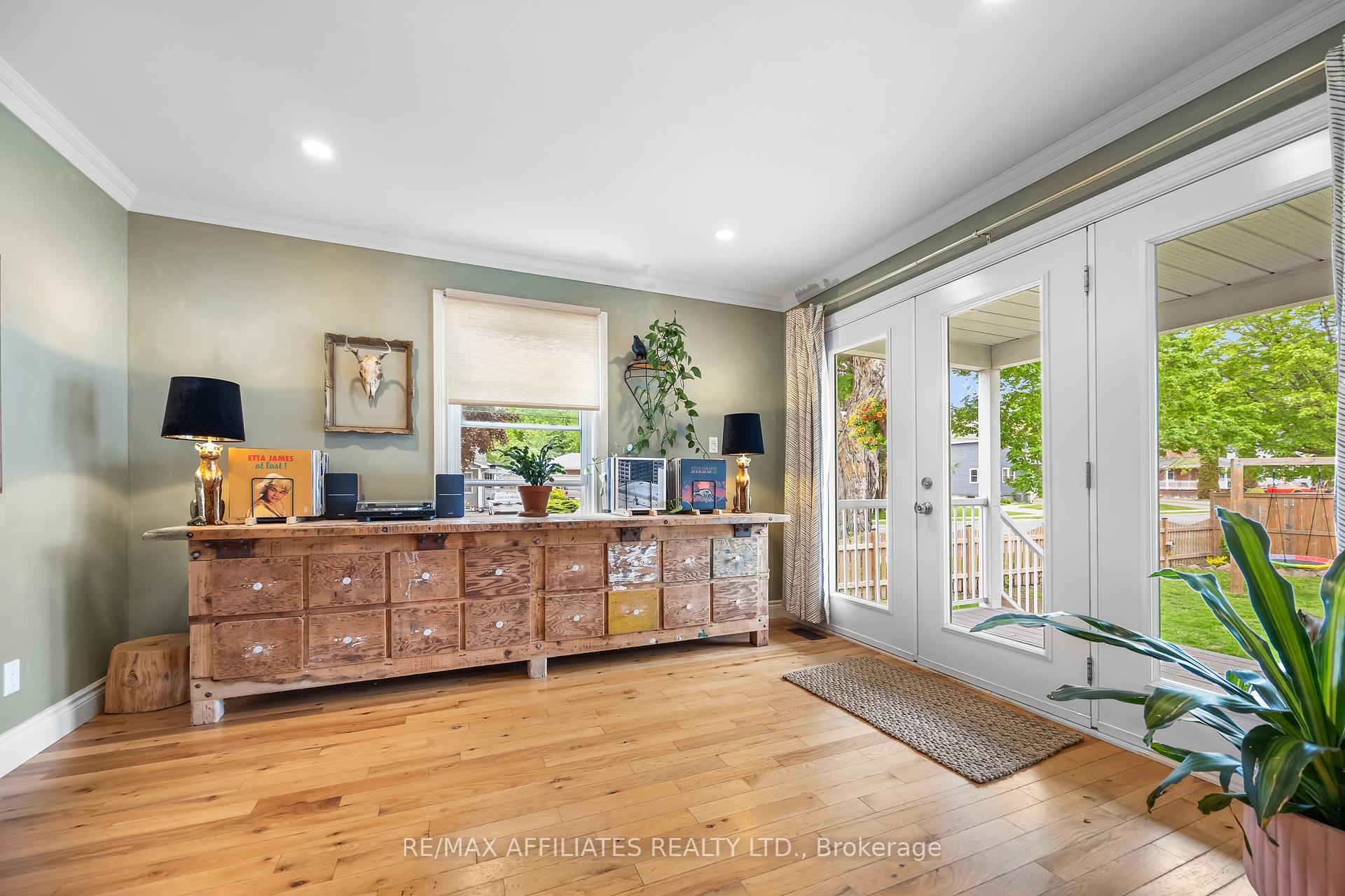 Photo 8 of 111 Drummond Street E, Perth — HOMEH