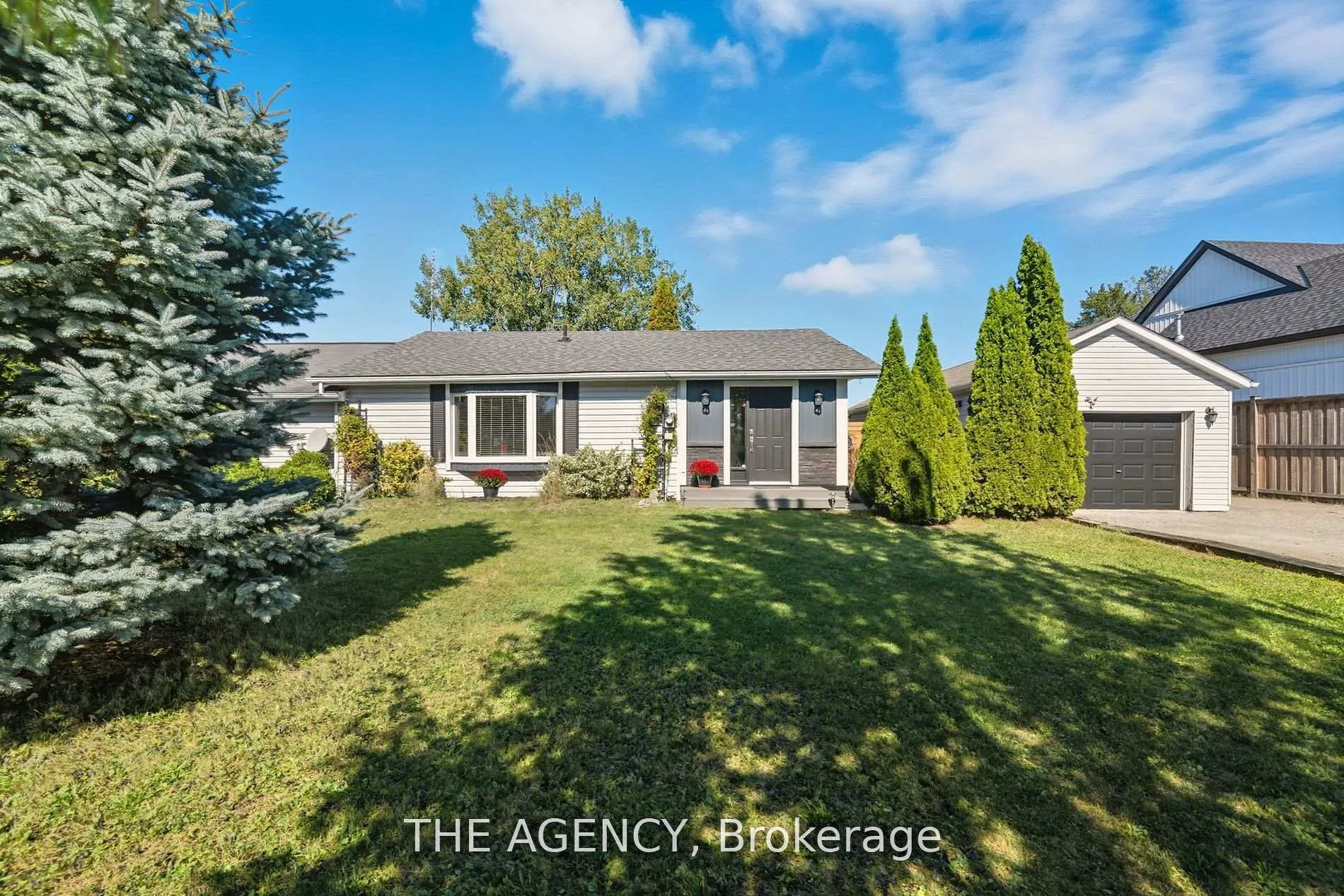 Photo 3 of 6359 Lyons Creek Road, Niagara Falls, Lyons Creek — HOMEH