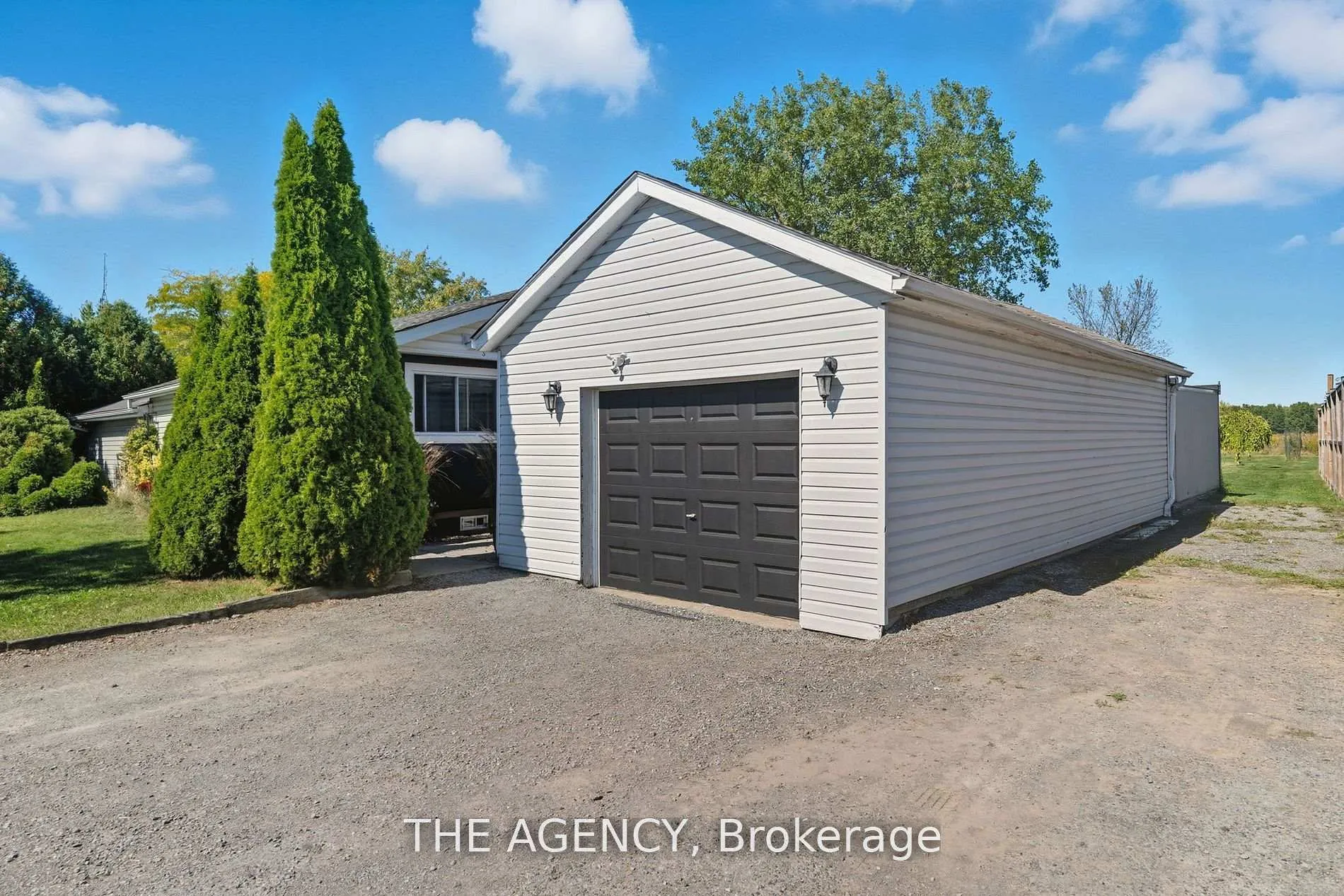 Photo 6 of 6359 Lyons Creek Road, Niagara Falls, Lyons Creek — HOMEH