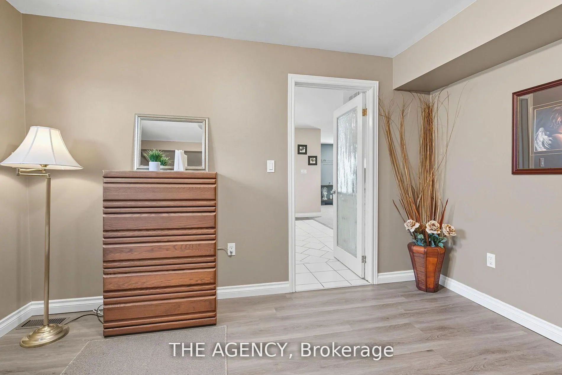 Photo 23 of 6359 Lyons Creek Road, Niagara Falls, Lyons Creek — HOMEH