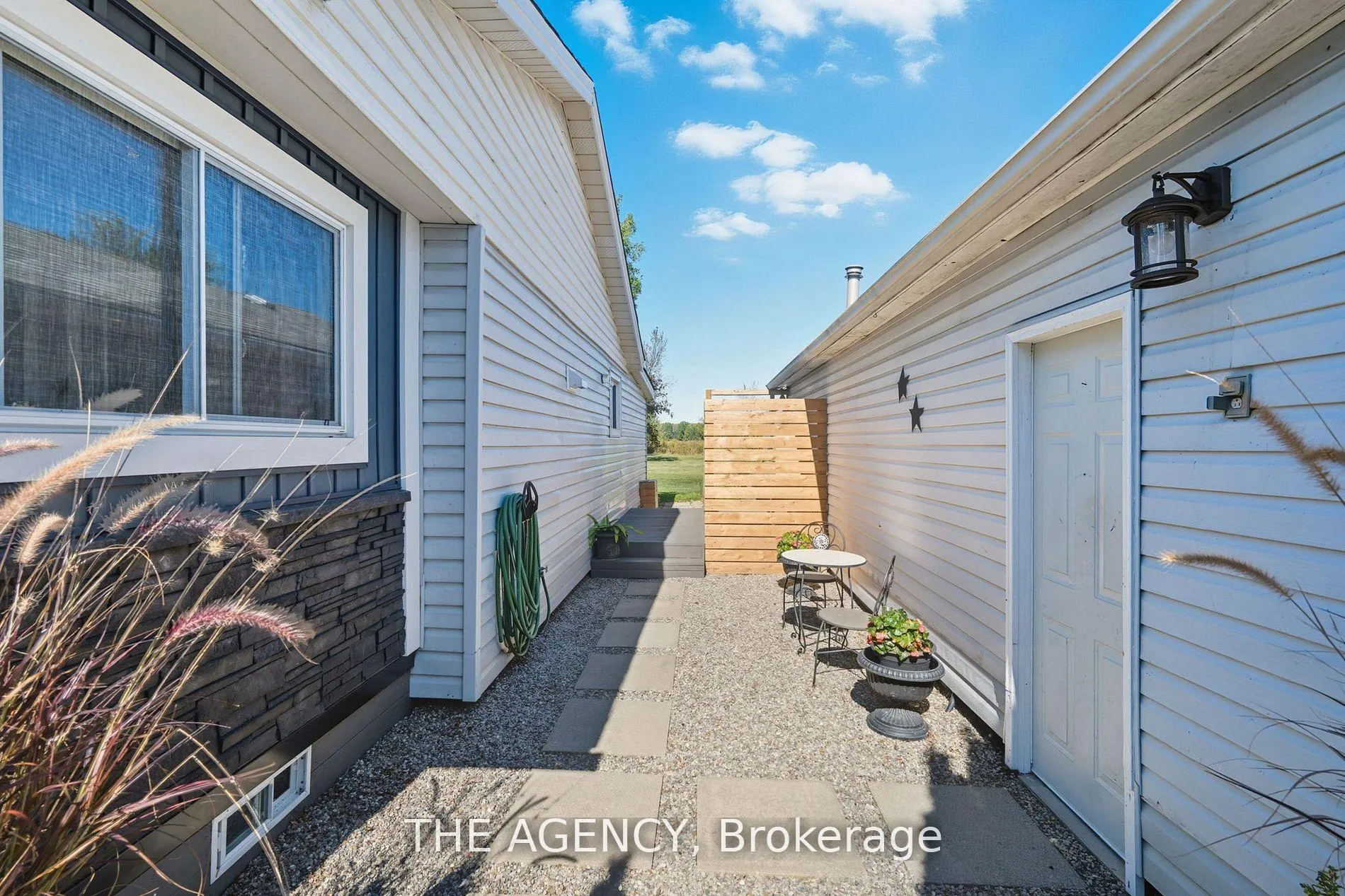 Photo 33 of 6359 Lyons Creek Road, Niagara Falls, Lyons Creek — HOMEH