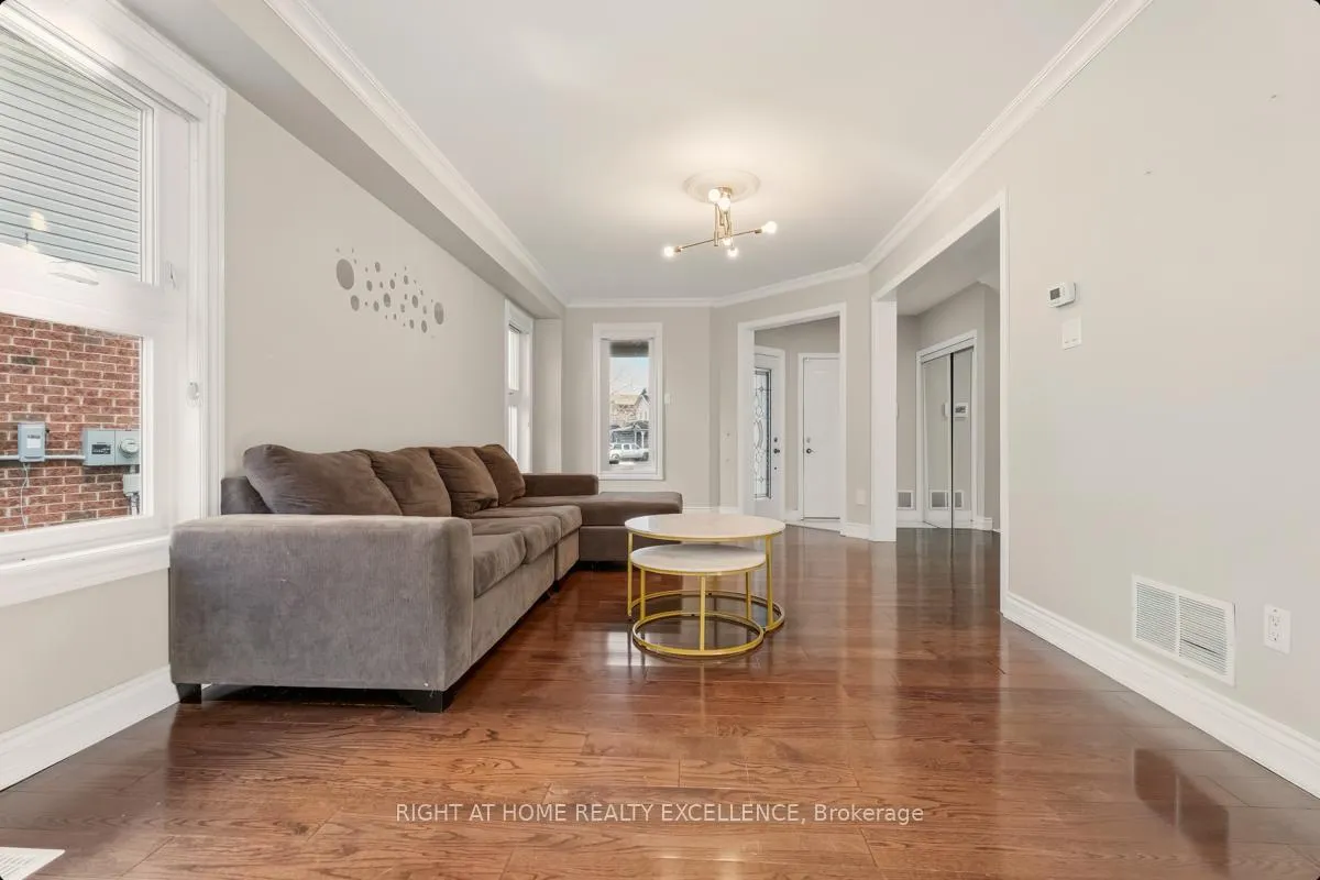 Photo 12 of 11 Gunning Crescent, New Tecumseth, Tottenham — HOMEH
