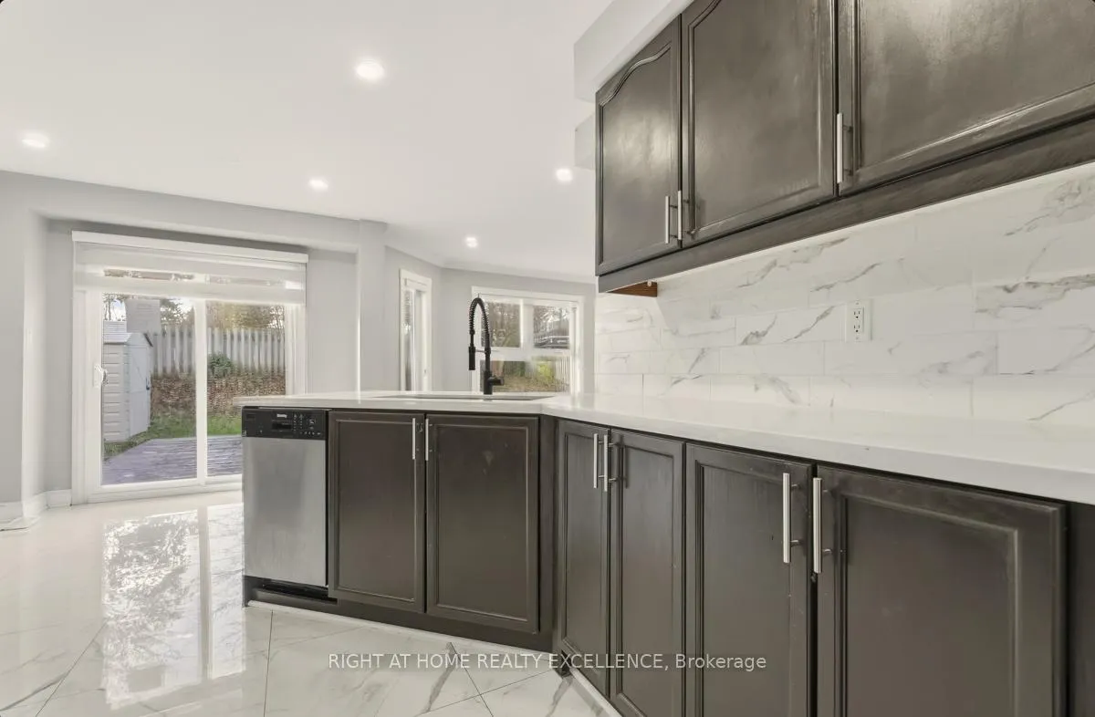 Photo 19 of 11 Gunning Crescent, New Tecumseth, Tottenham — HOMEH