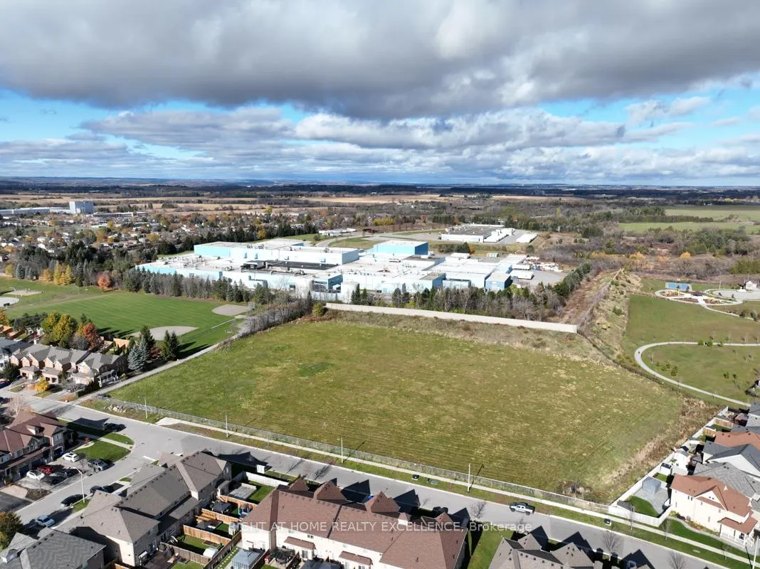 Photo 48 of 11 Gunning Crescent, New Tecumseth, Tottenham — HOMEH