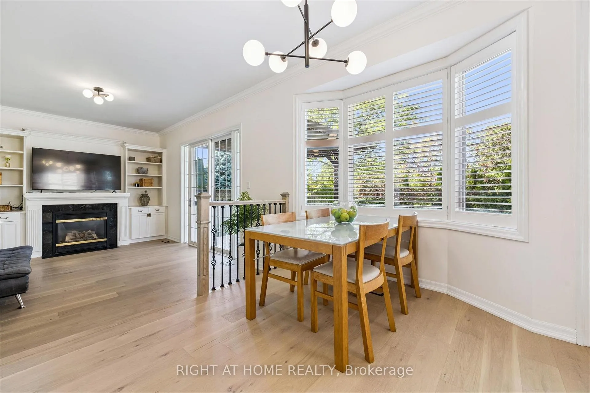 Photo 9 of 1413 Pinecliff Road, Oakville, West Oak Trails — HOMEH