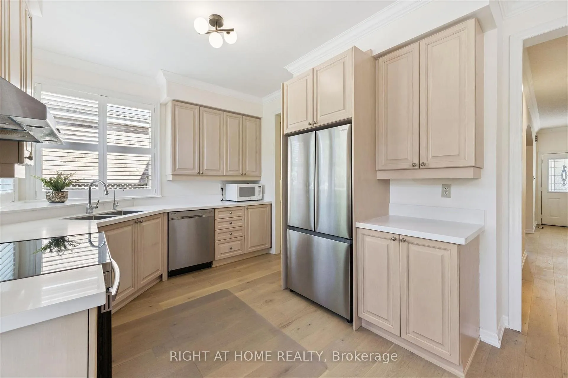 Photo 11 of 1413 Pinecliff Road, Oakville, West Oak Trails — HOMEH
