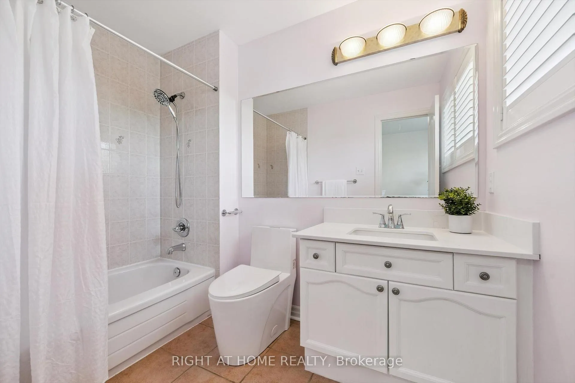Photo 24 of 1413 Pinecliff Road, Oakville, West Oak Trails — HOMEH