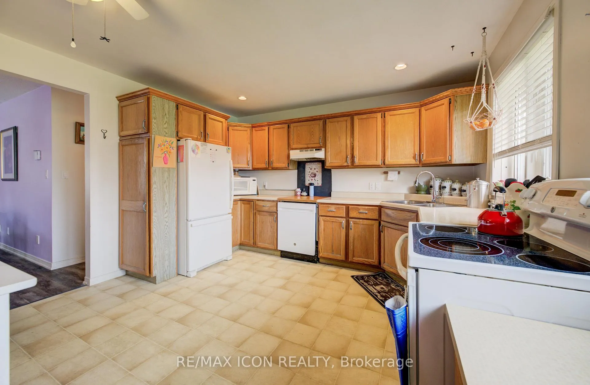 Photo 11 of 38 Mill Street E, Perth East, Milverton — HOMEH