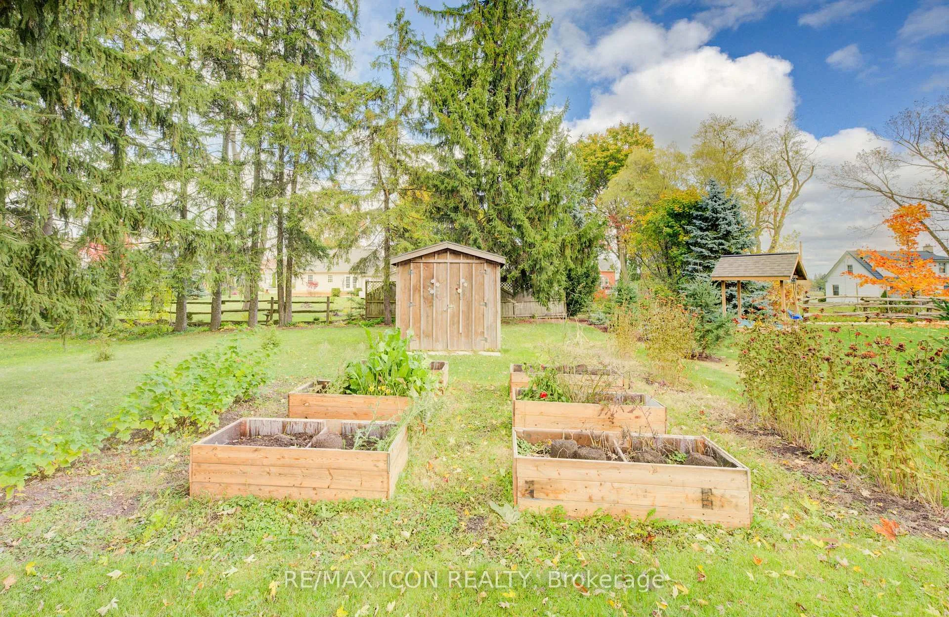 Photo 31 of 38 Mill Street E, Perth East, Milverton — HOMEH