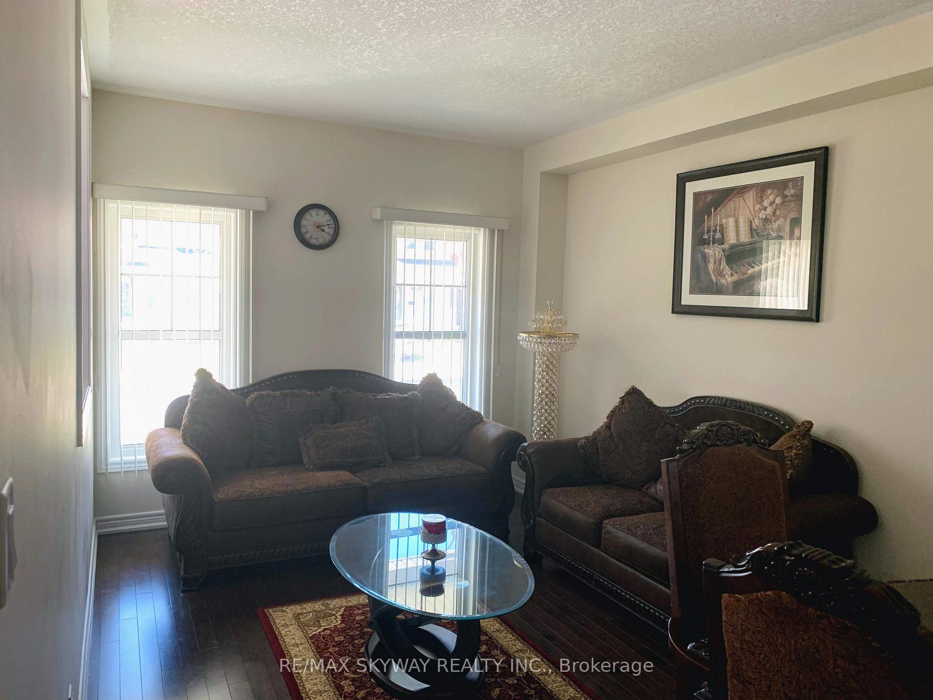 Photo 3 of 27 Swenson Street, New Tecumseth, Alliston — HOMEH