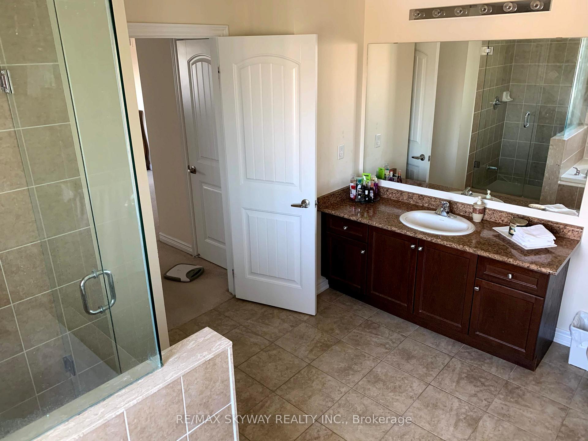 Photo 10 of 27 Swenson Street, New Tecumseth, Alliston — HOMEH