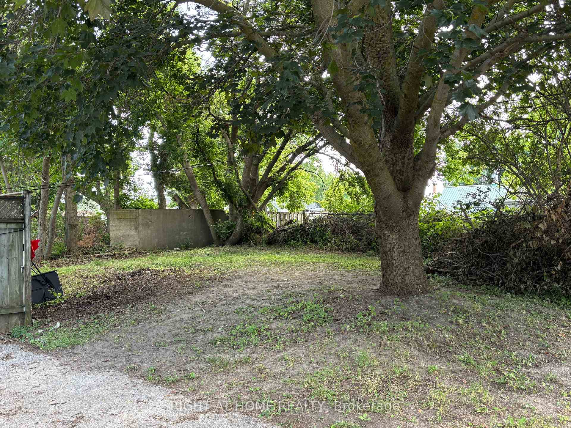 Photo 24 of Unit 1, 63 Andrew Street S, Orillia — HOMEH