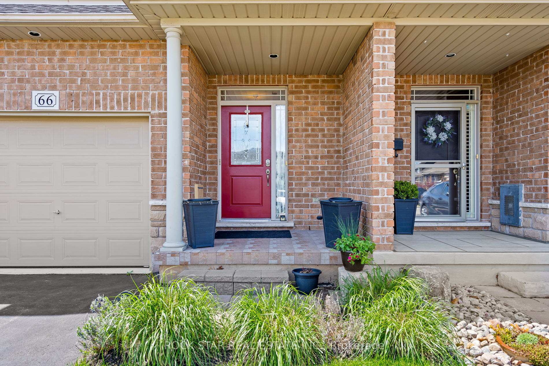 Photo 3 of 66 Tanner Drive, Pelham, Fonthill — HOMEH