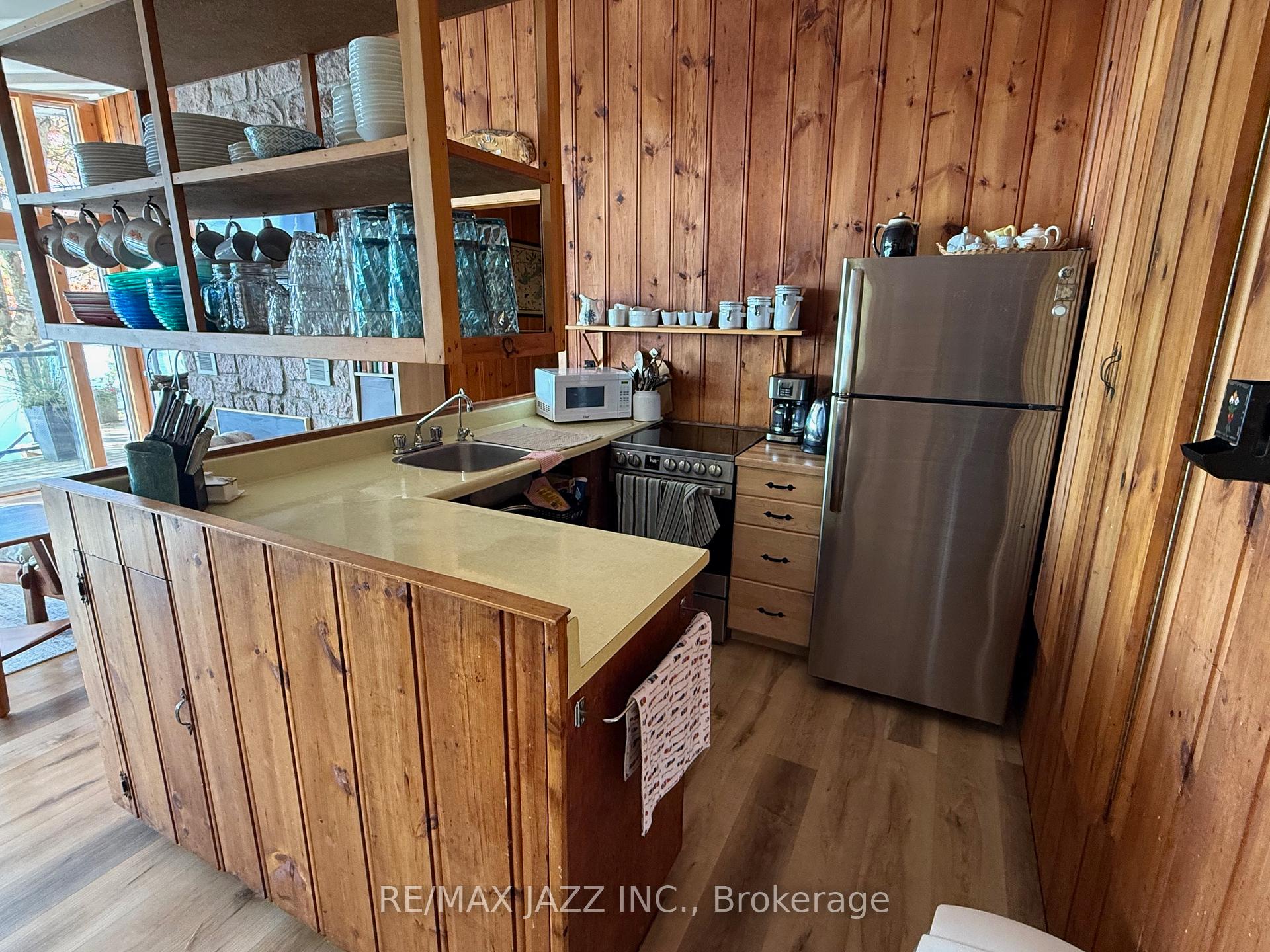 Photo 7 of 728 Renwick Road, North Kawartha — HOMEH