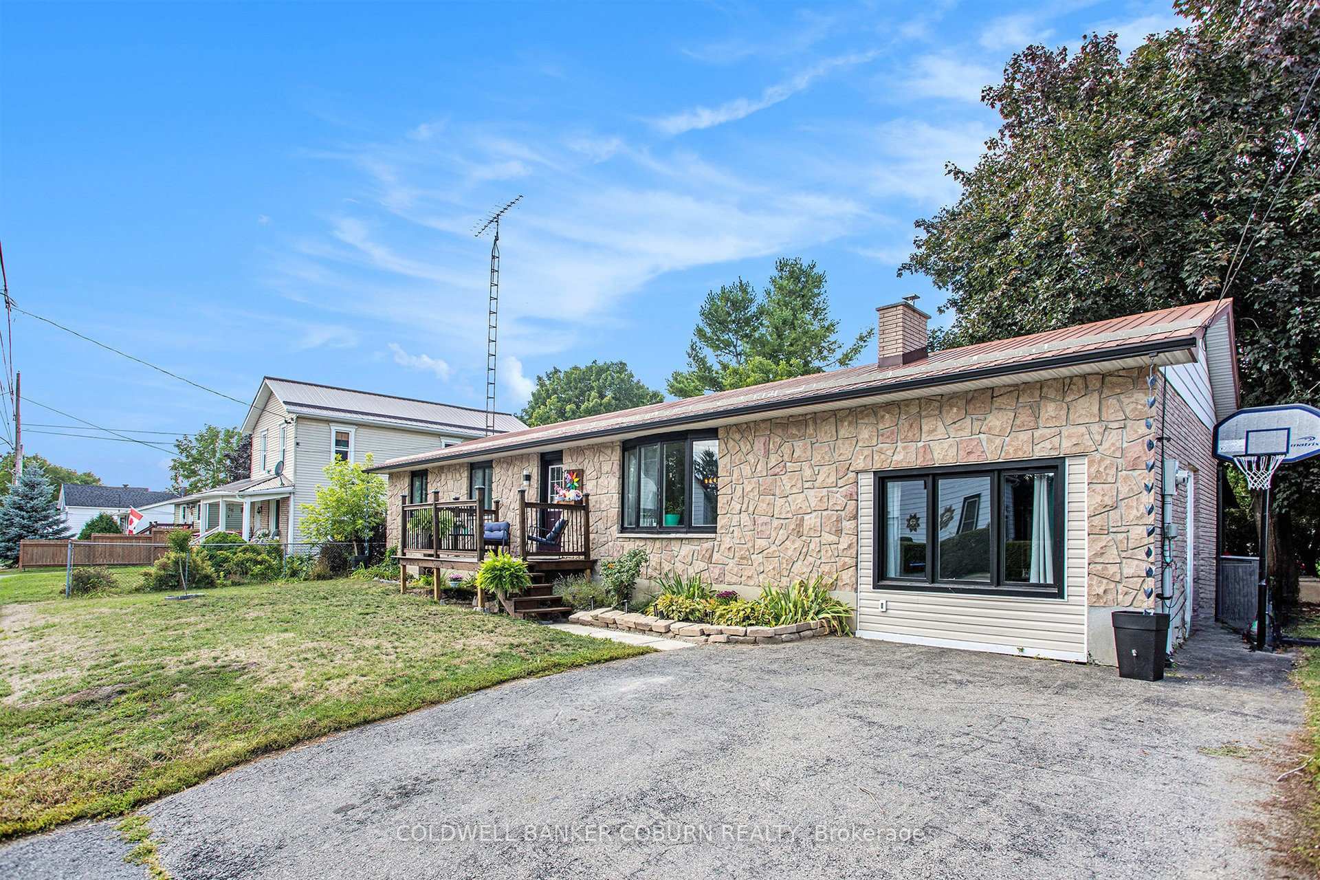 Photo 2 of 41 Hummel Street, North Dundas, Chesterville — HOMEH