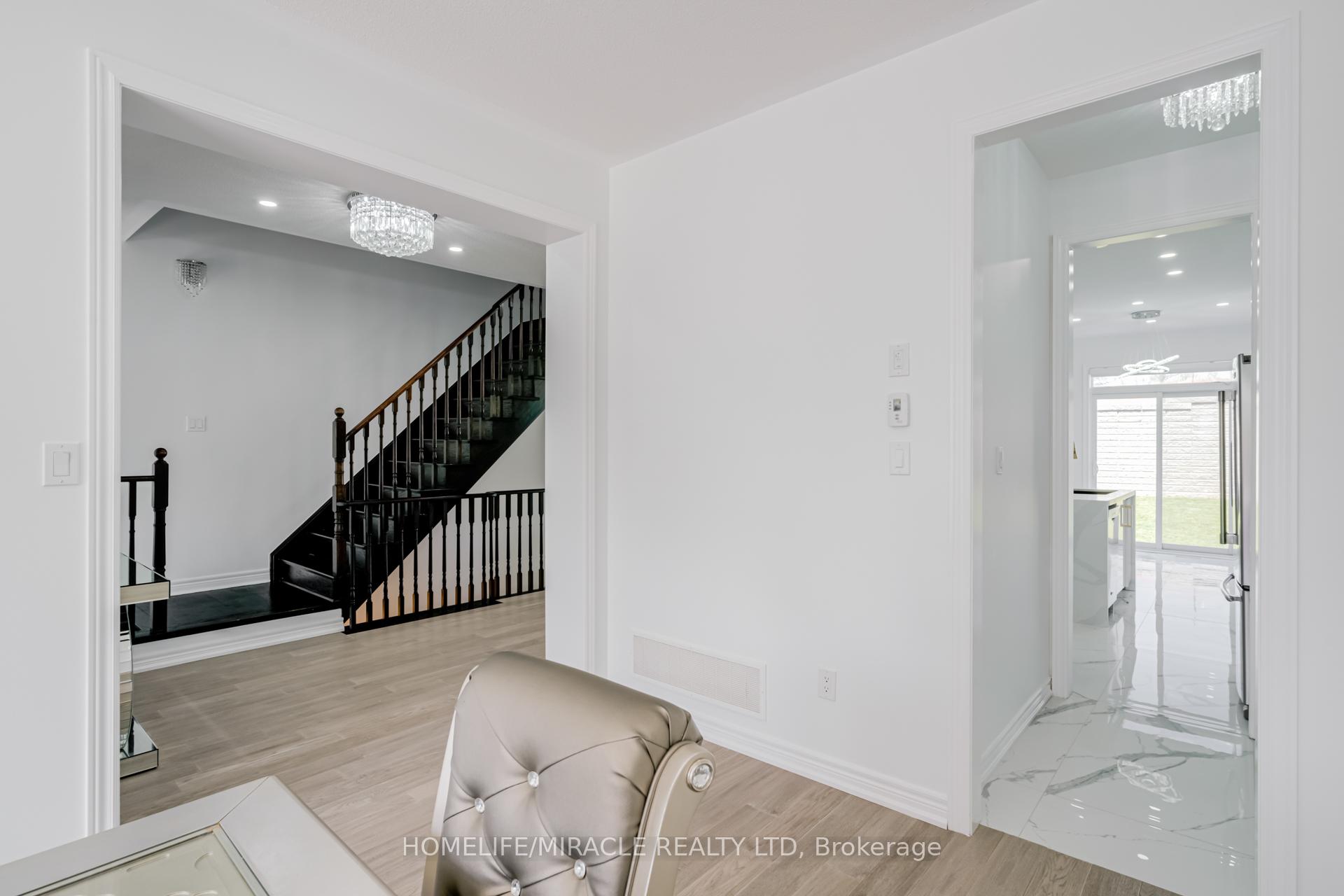 Photo 7 of 69 Sutcliffe Way, New Tecumseth, Alliston — HOMEH