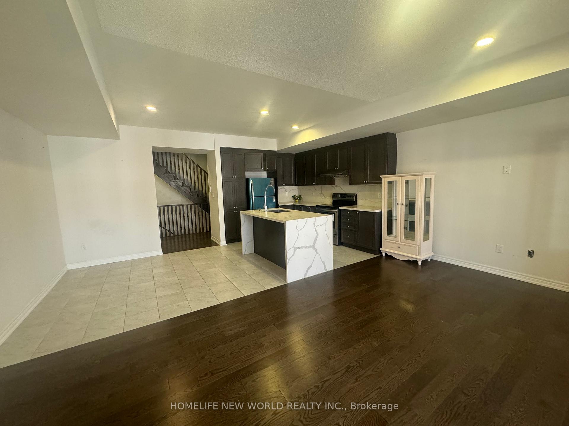 Photo 3 of Unit A, 109 Luzon Avenue, Markham, Box Grove — HOMEH