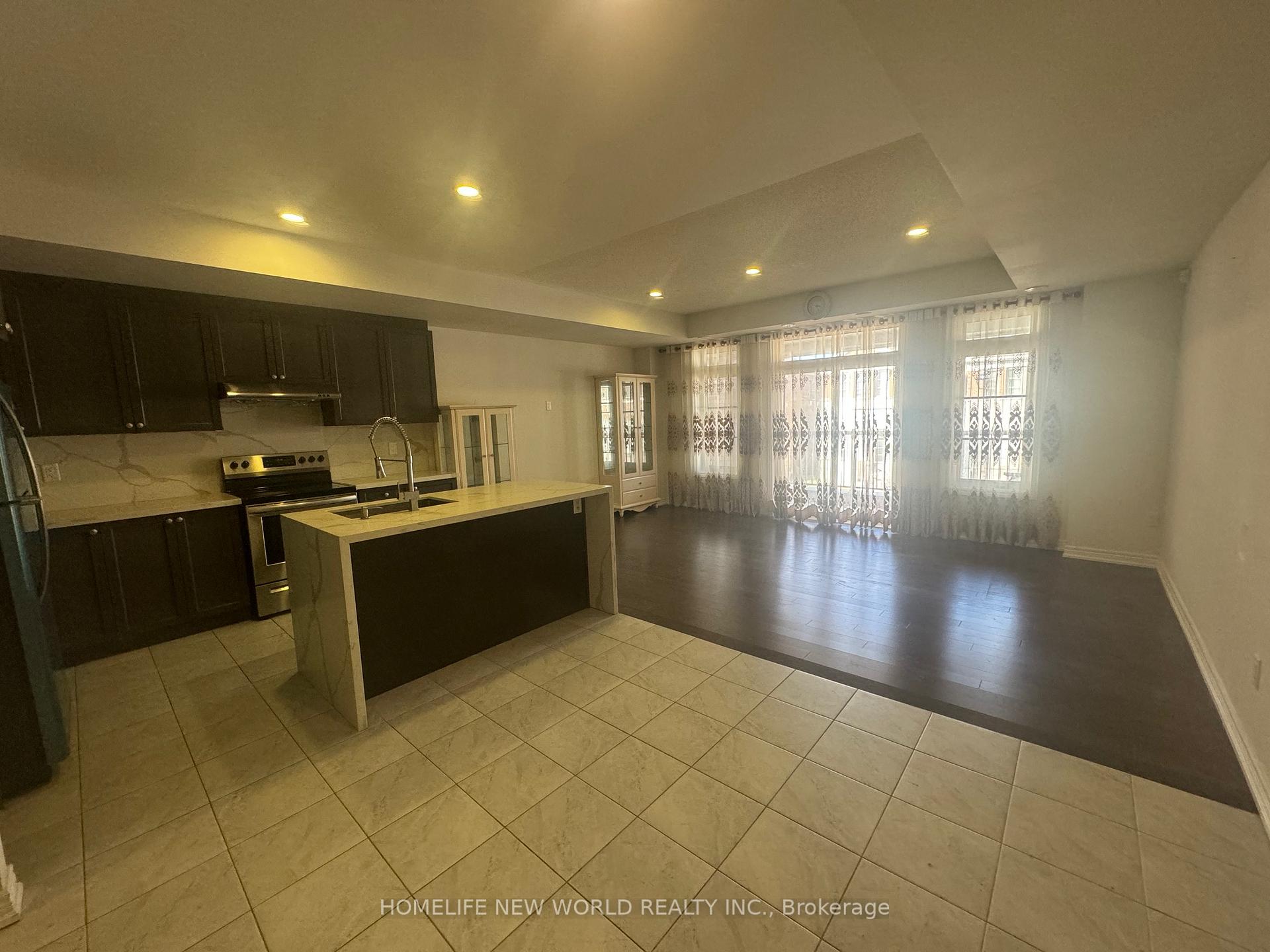 Photo 4 of Unit A, 109 Luzon Avenue, Markham, Box Grove — HOMEH