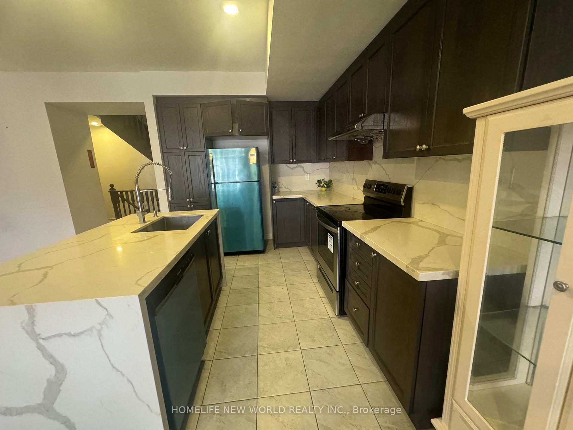Photo 5 of Unit A, 109 Luzon Avenue, Markham, Box Grove — HOMEH