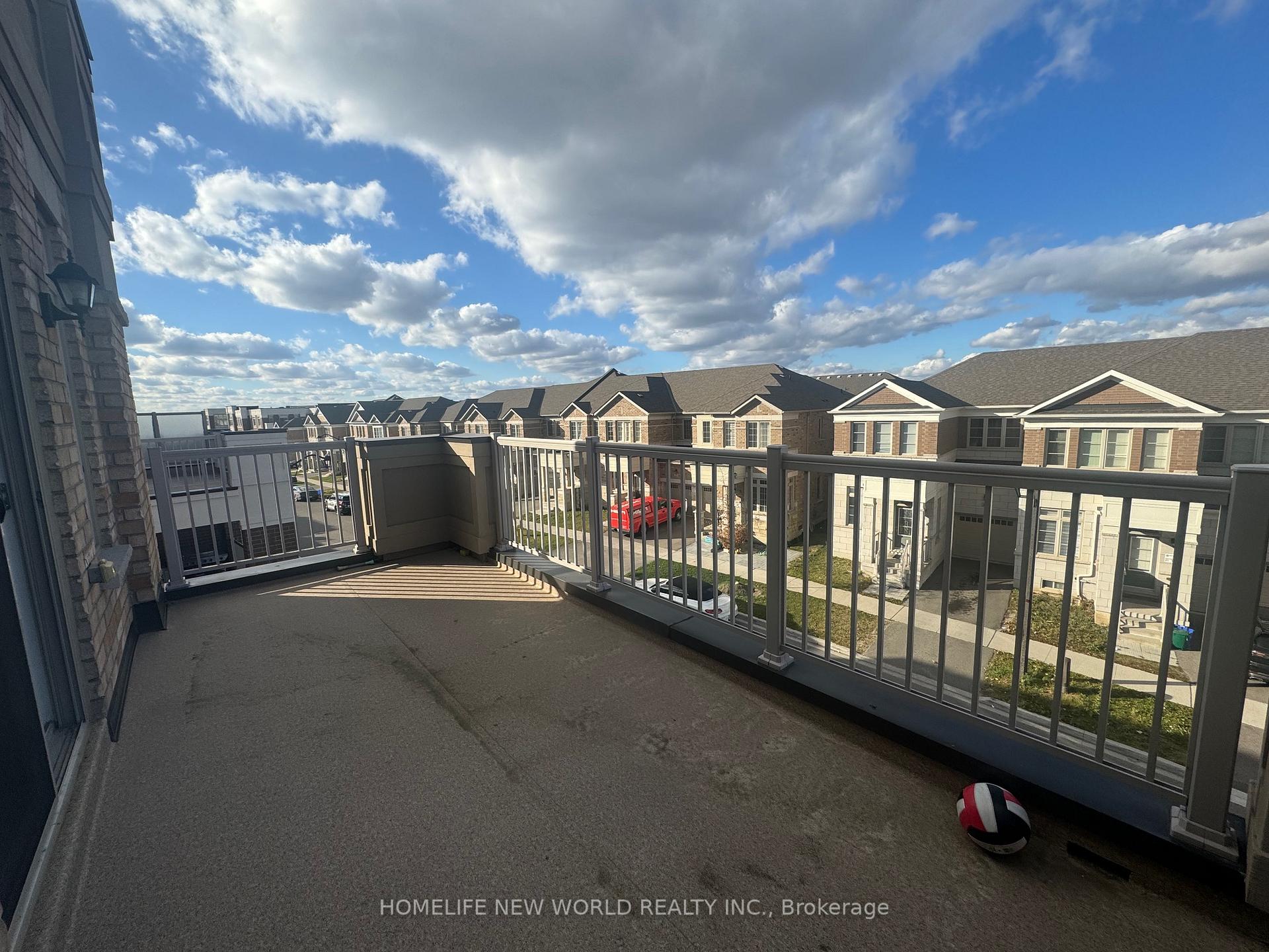 Photo 11 of Unit A, 109 Luzon Avenue, Markham, Box Grove — HOMEH