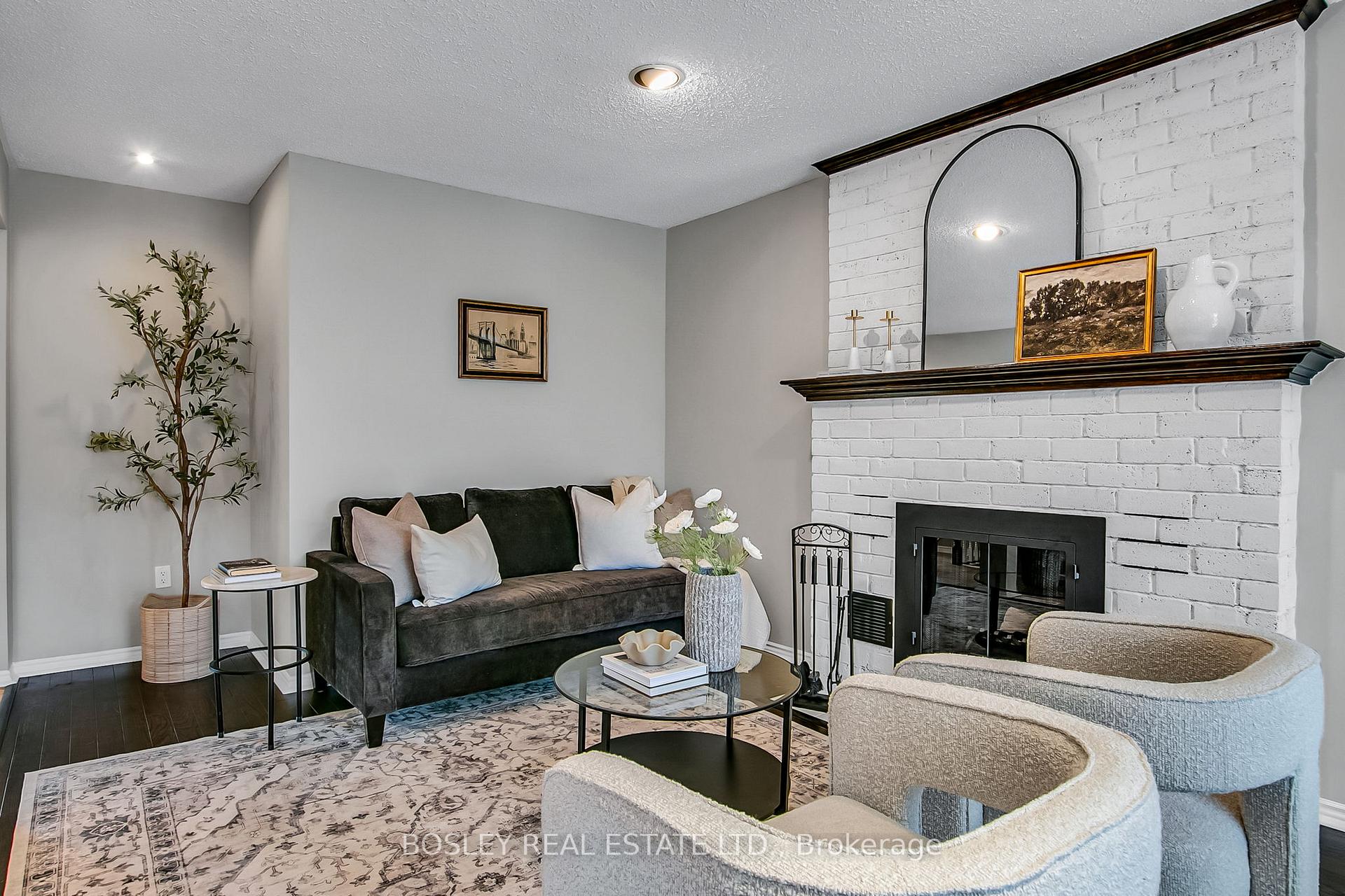 Photo 10 of 769 Lochness Crescent, Oshawa, McLaughlin — HOMEH