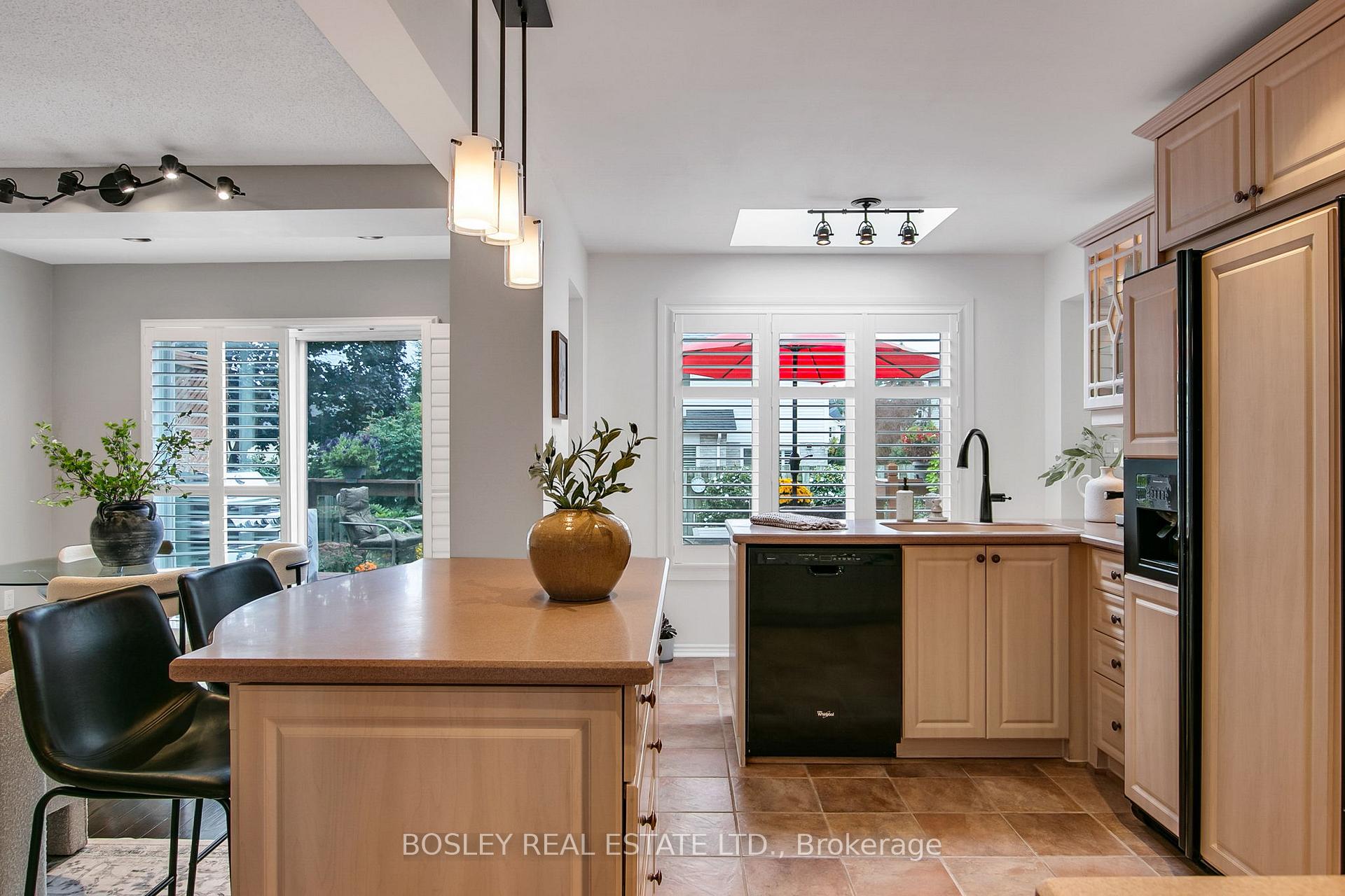 Photo 14 of 769 Lochness Crescent, Oshawa, McLaughlin — HOMEH