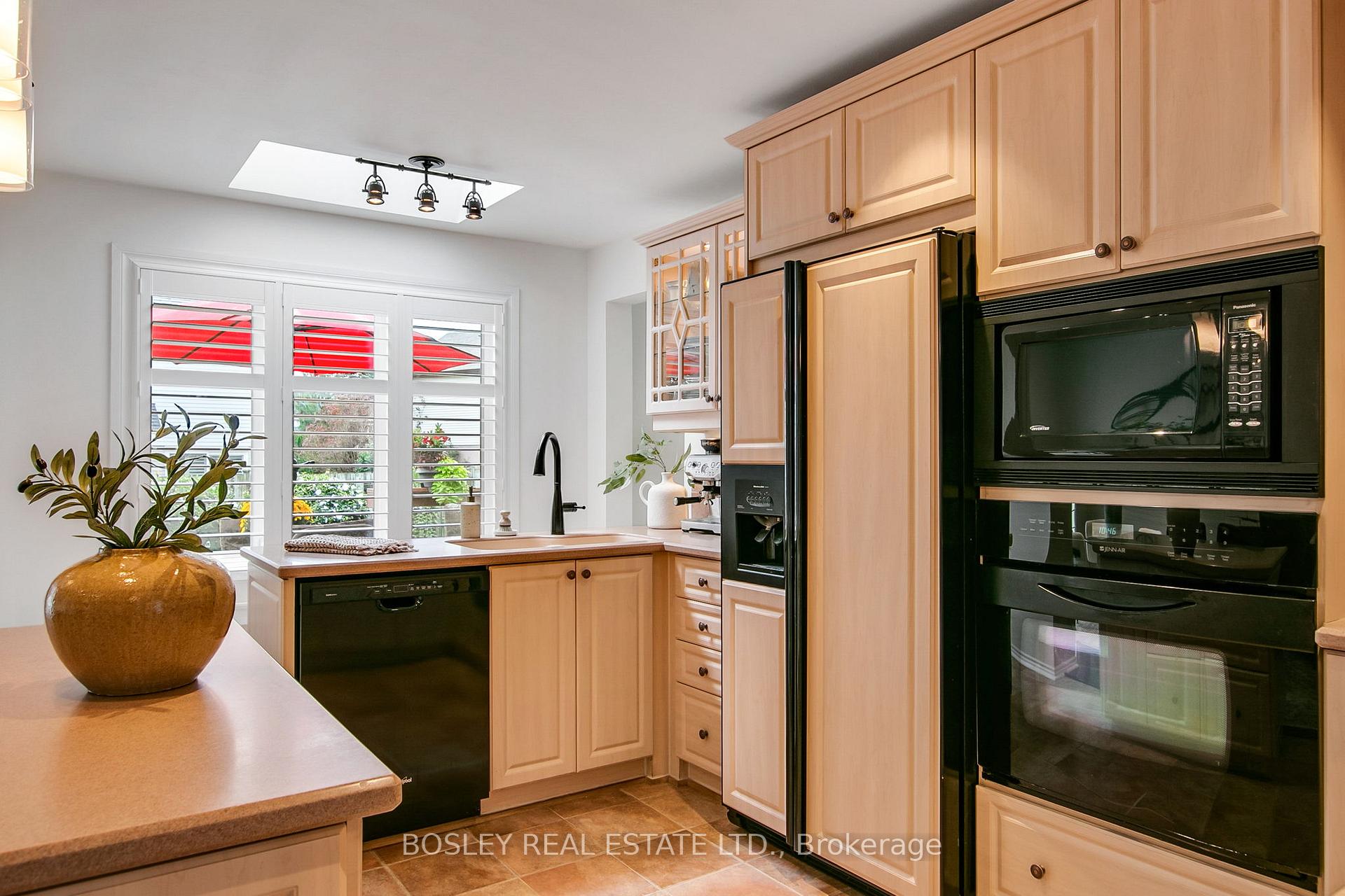 Photo 15 of 769 Lochness Crescent, Oshawa, McLaughlin — HOMEH