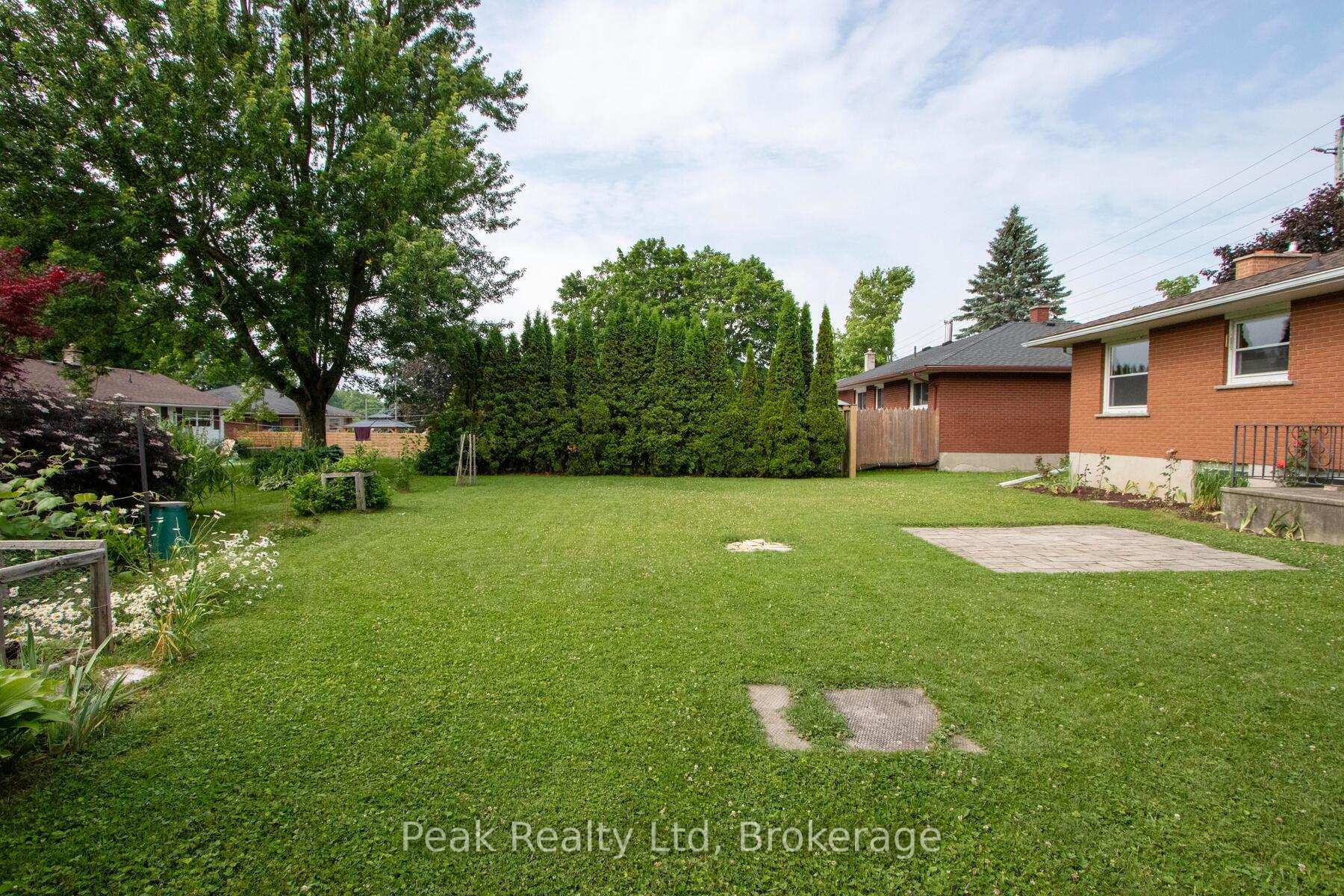 Photo 24 of 670 Davidson Avenue N, North Perth, Listowel — HOMEH