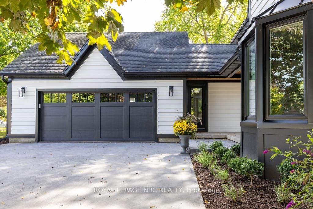 Photo 4 of 12 Scottdale Court, Pelham, Fonthill — HOMEH