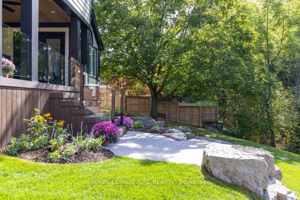 Photo 6 of 12 Scottdale Court, Pelham, Fonthill — HOMEH