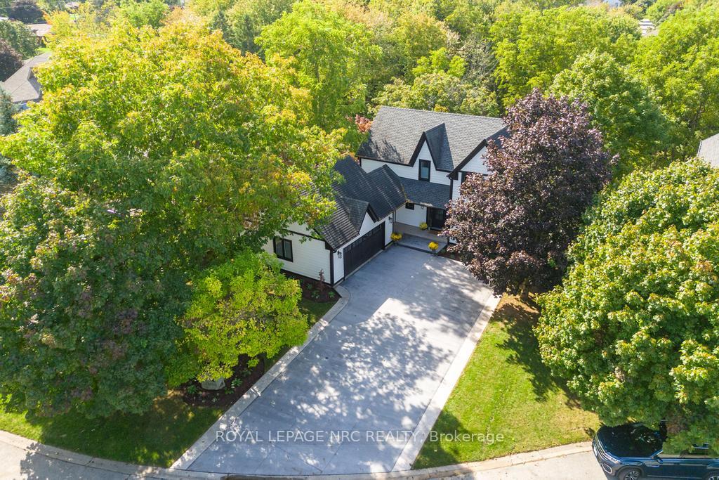 Photo 8 of 12 Scottdale Court, Pelham, Fonthill — HOMEH