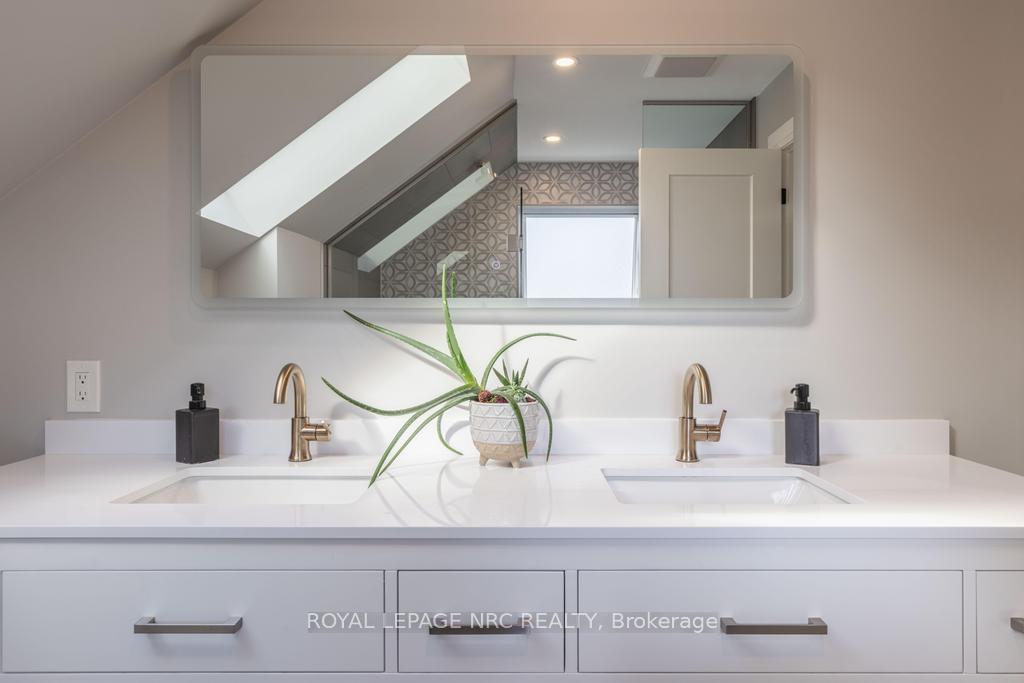 Photo 30 of 12 Scottdale Court, Pelham, Fonthill — HOMEH