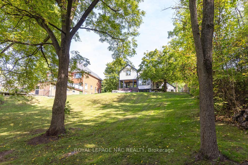 Photo 44 of 12 Scottdale Court, Pelham, Fonthill — HOMEH