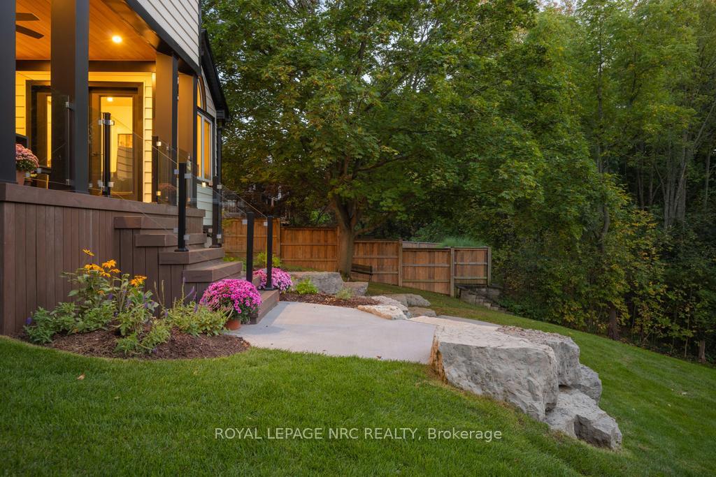 Photo 48 of 12 Scottdale Court, Pelham, Fonthill — HOMEH