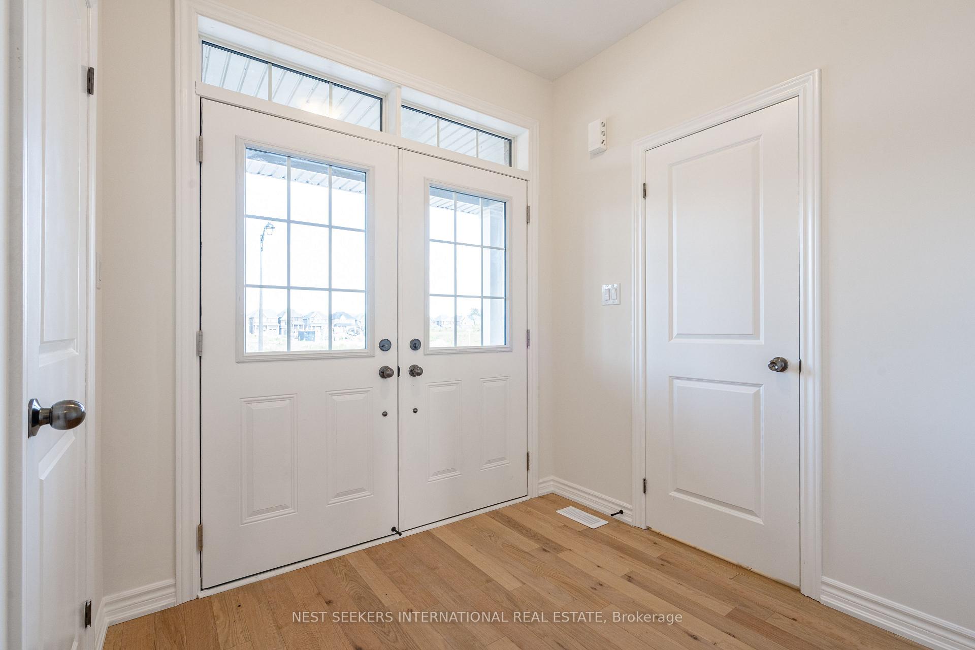 Photo 4 of 51 Fenn Crescent, New Tecumseth, Rural New Tecumseth — HOMEH