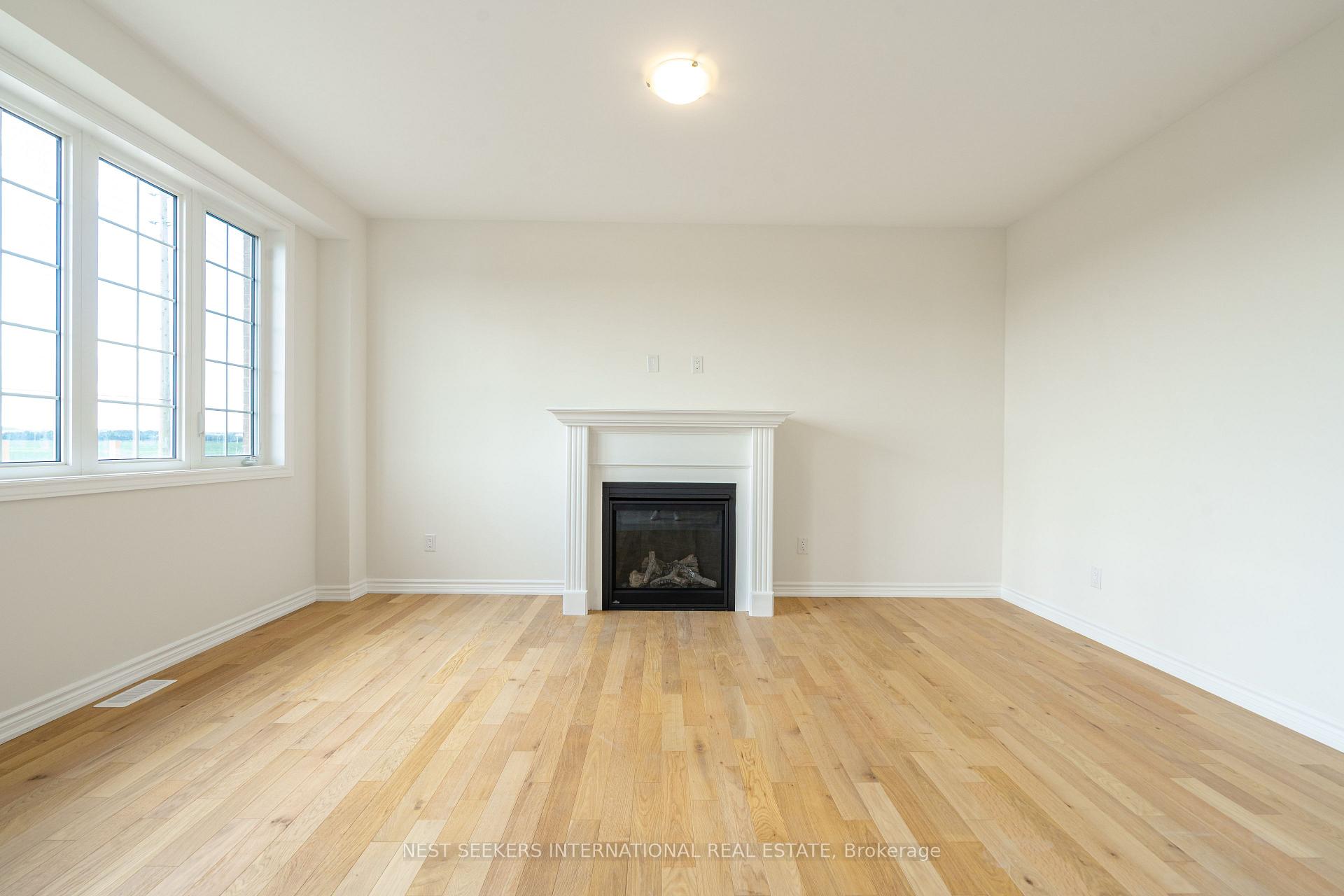 Photo 5 of 51 Fenn Crescent, New Tecumseth, Rural New Tecumseth — HOMEH