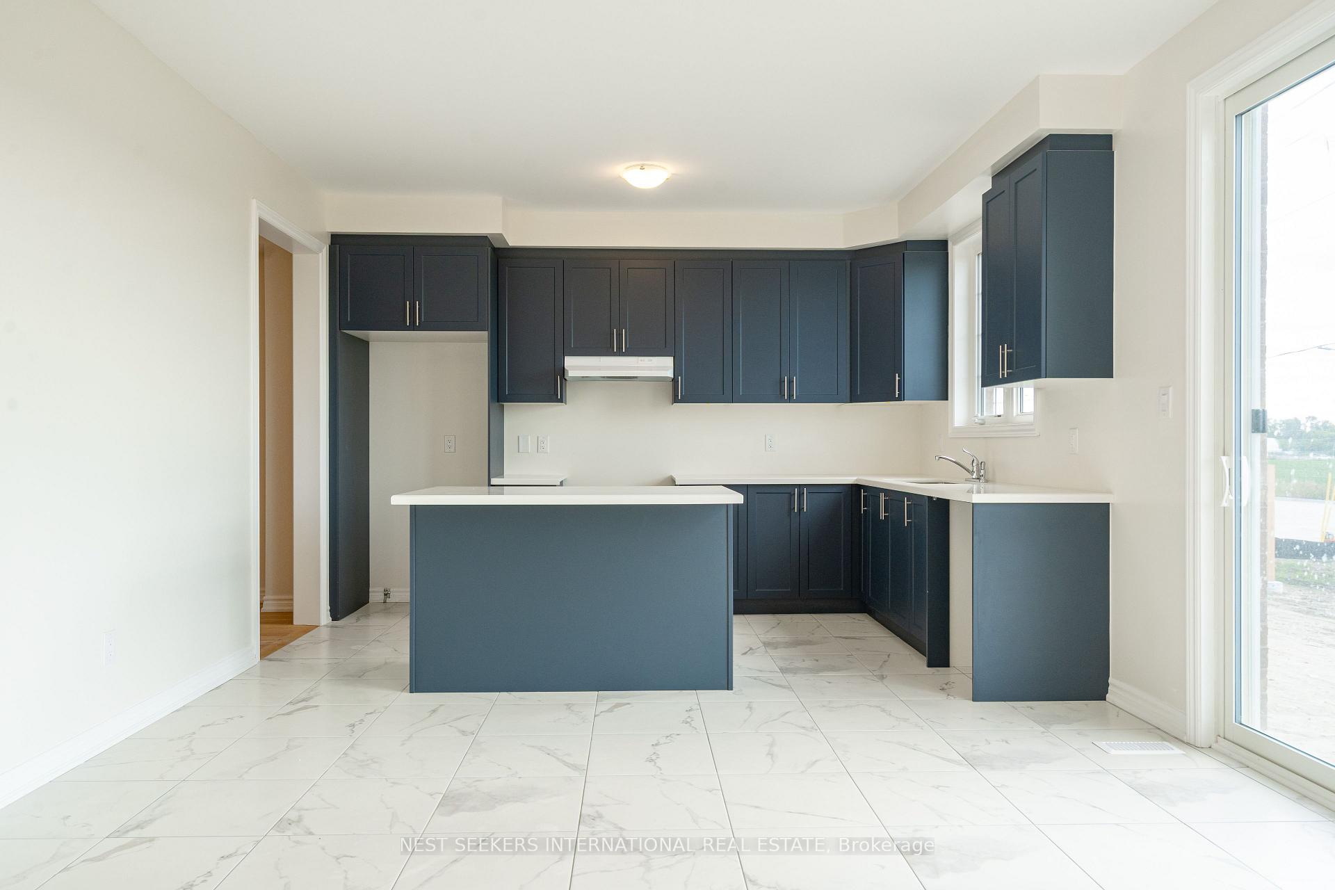 Photo 9 of 51 Fenn Crescent, New Tecumseth, Rural New Tecumseth — HOMEH