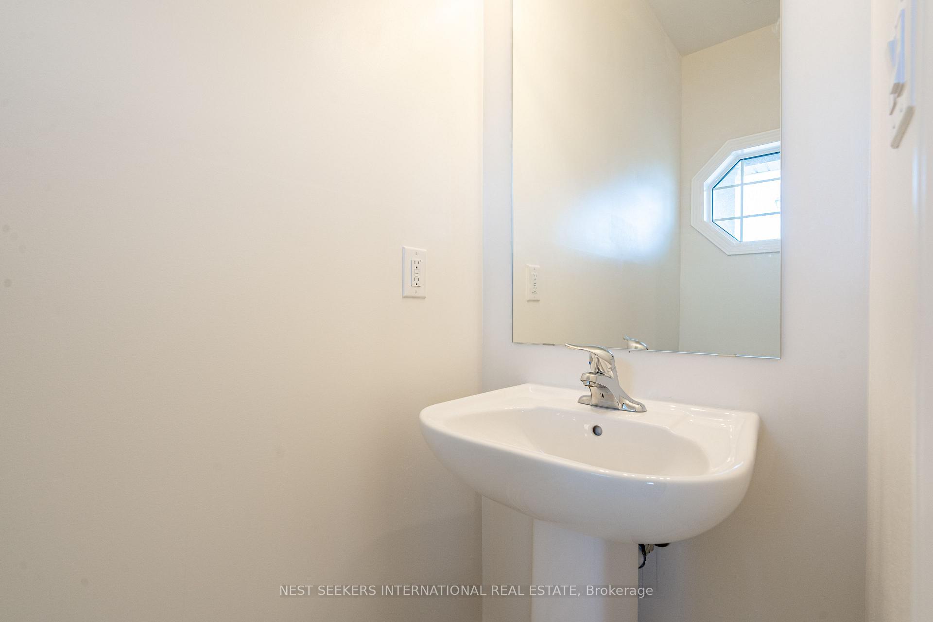 Photo 16 of 51 Fenn Crescent, New Tecumseth, Rural New Tecumseth — HOMEH