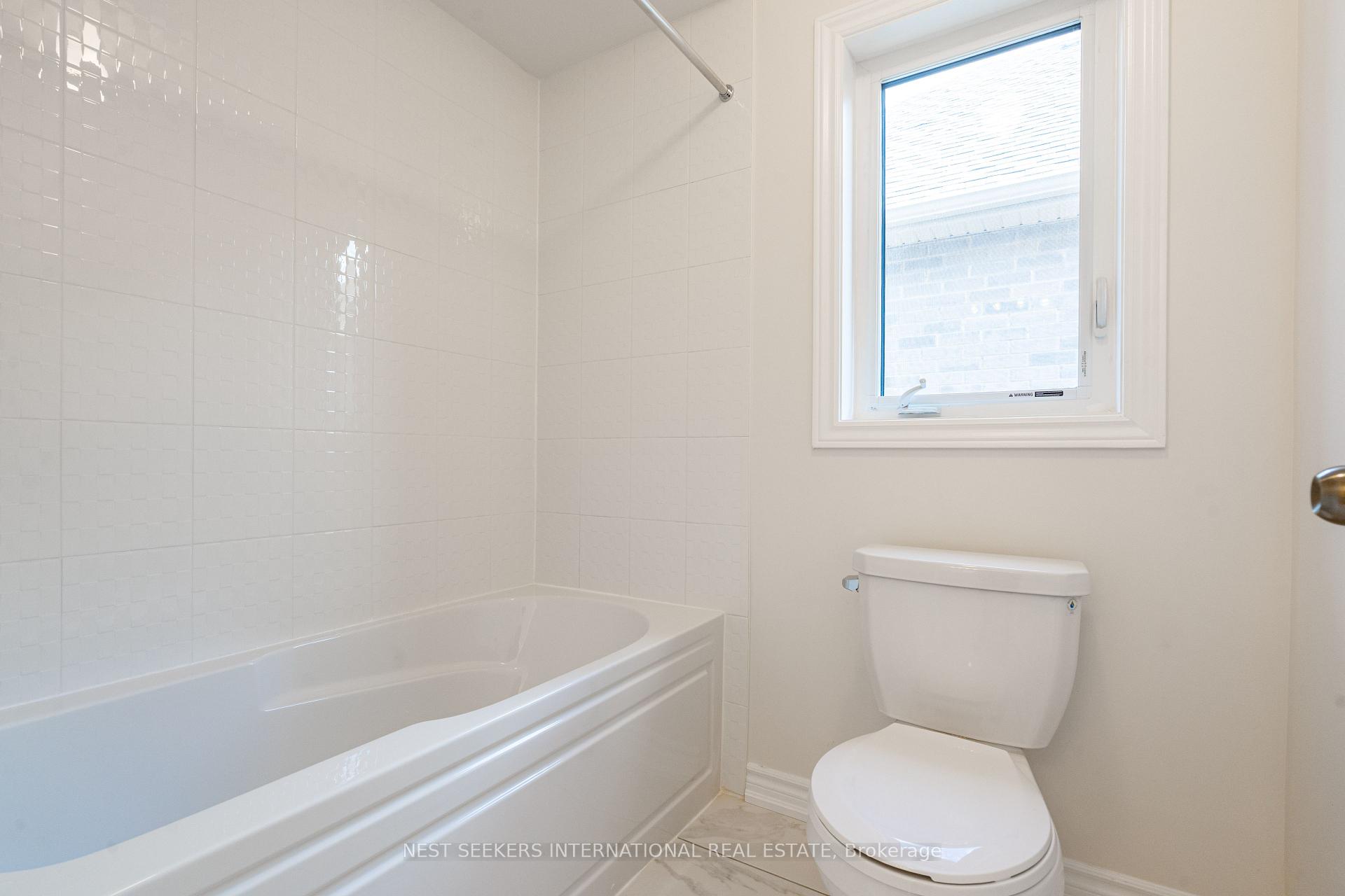 Photo 38 of 51 Fenn Crescent, New Tecumseth, Rural New Tecumseth — HOMEH