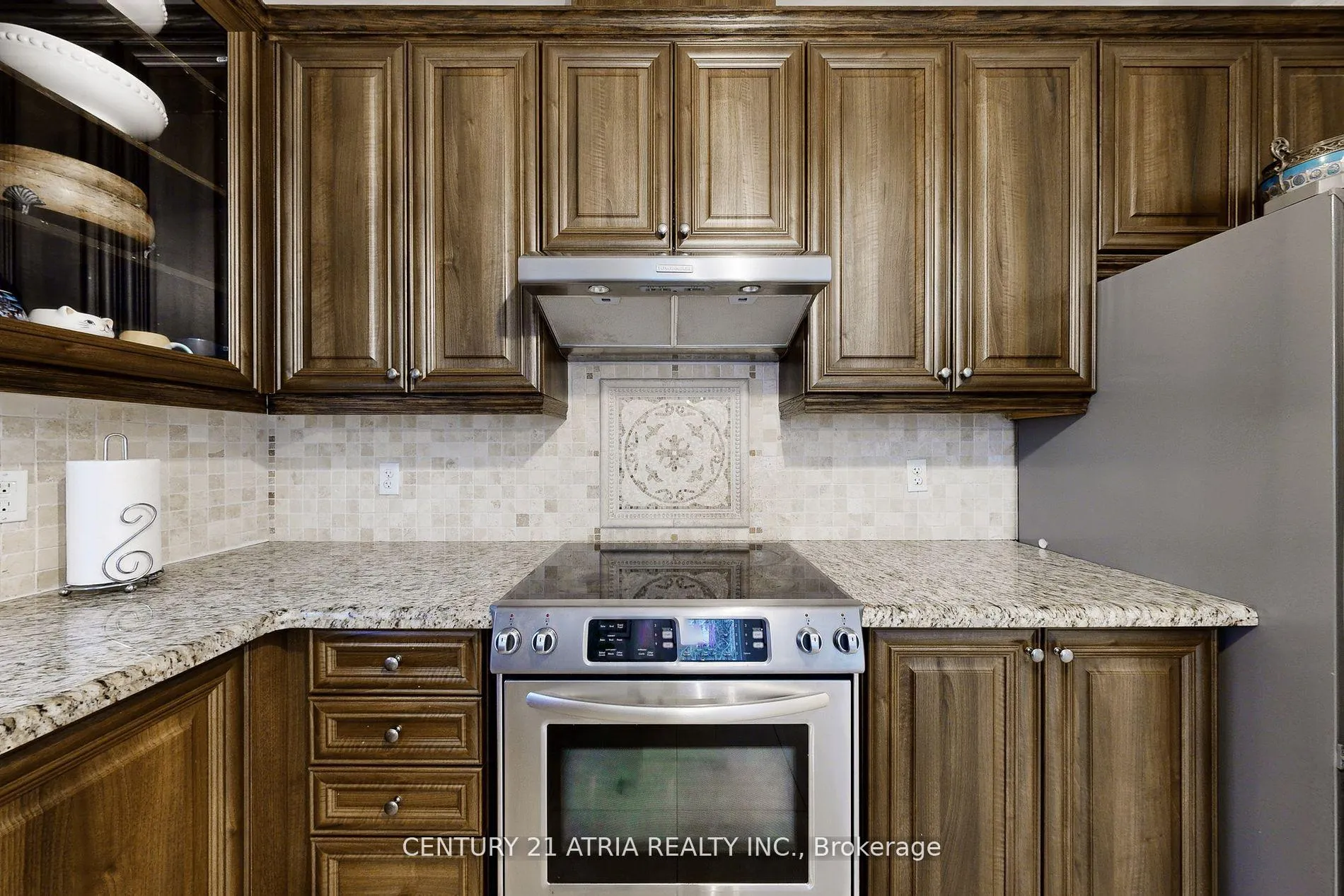 Photo 14 of 490 Kwapis Boulevard, Newmarket, Woodland Hill — HOMEH