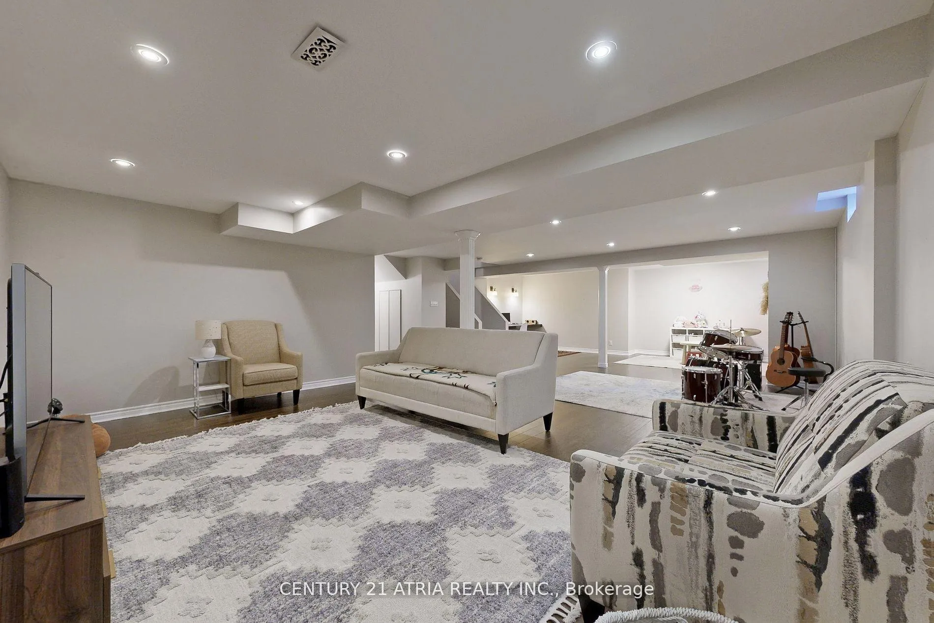Photo 33 of 490 Kwapis Boulevard, Newmarket, Woodland Hill — HOMEH