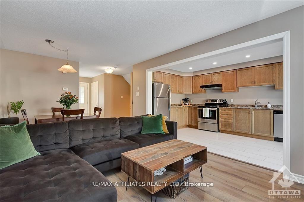 Photo 9 of 514 Broadleaf Street, Ottawa, Avalon West — HOMEH