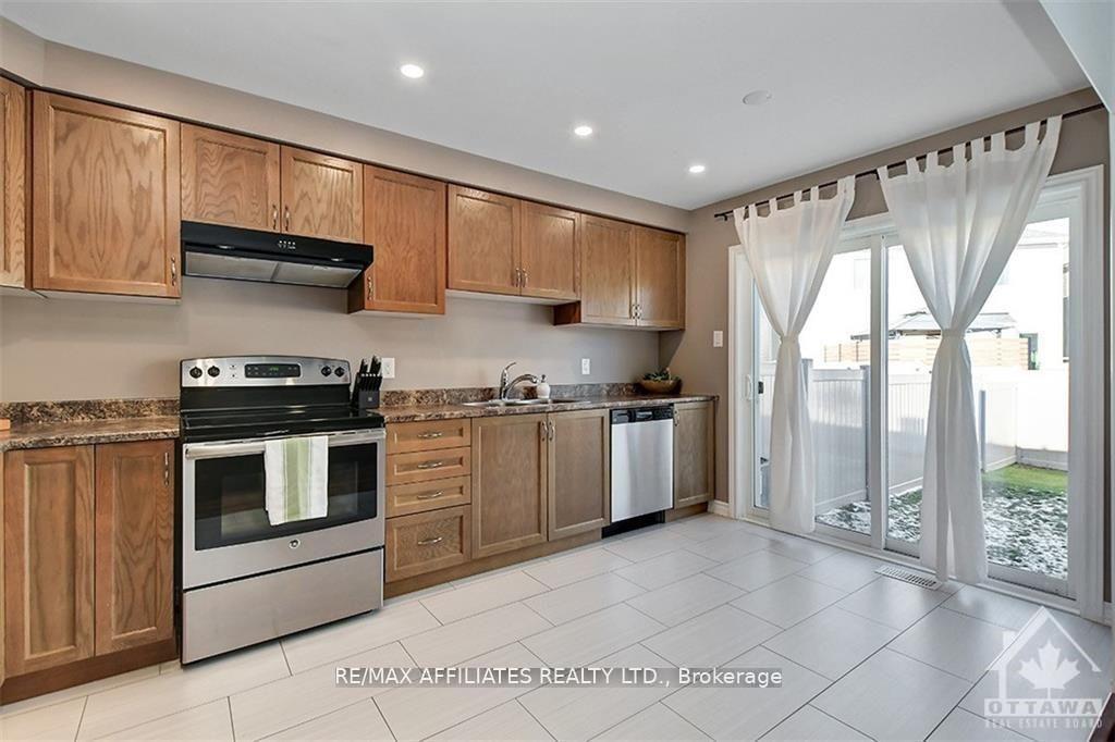 Photo 12 of 514 Broadleaf Street, Ottawa, Avalon West — HOMEH