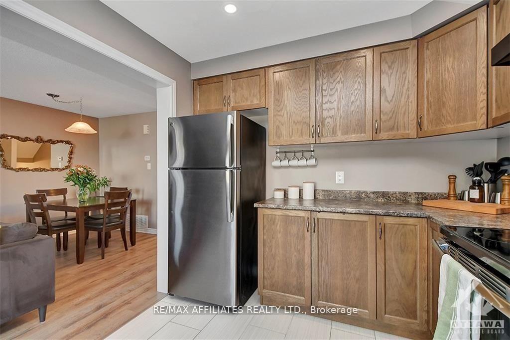 Photo 15 of 514 Broadleaf Street, Ottawa, Avalon West — HOMEH