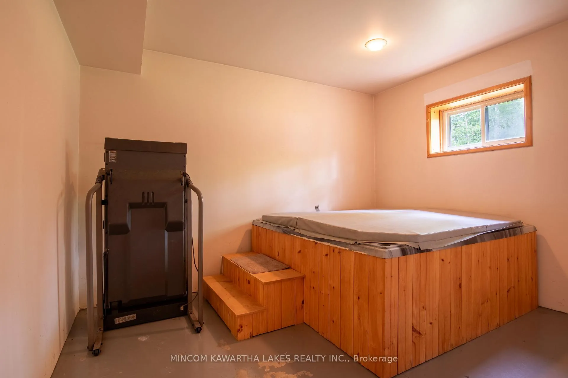 Photo 10 of 1662 County Rd 504, North Kawartha — HOMEH