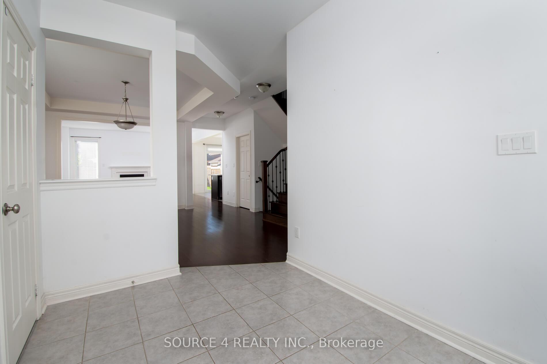 Photo 4 of 31 Mccabe Lane, New Tecumseth, Tottenham — HOMEH
