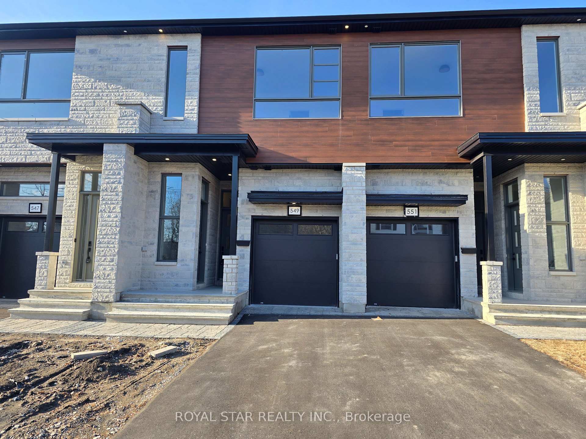 Photo 2 of 549 Mutual Street, Ottawa, Overbrook/Castle Heights — HOMEH