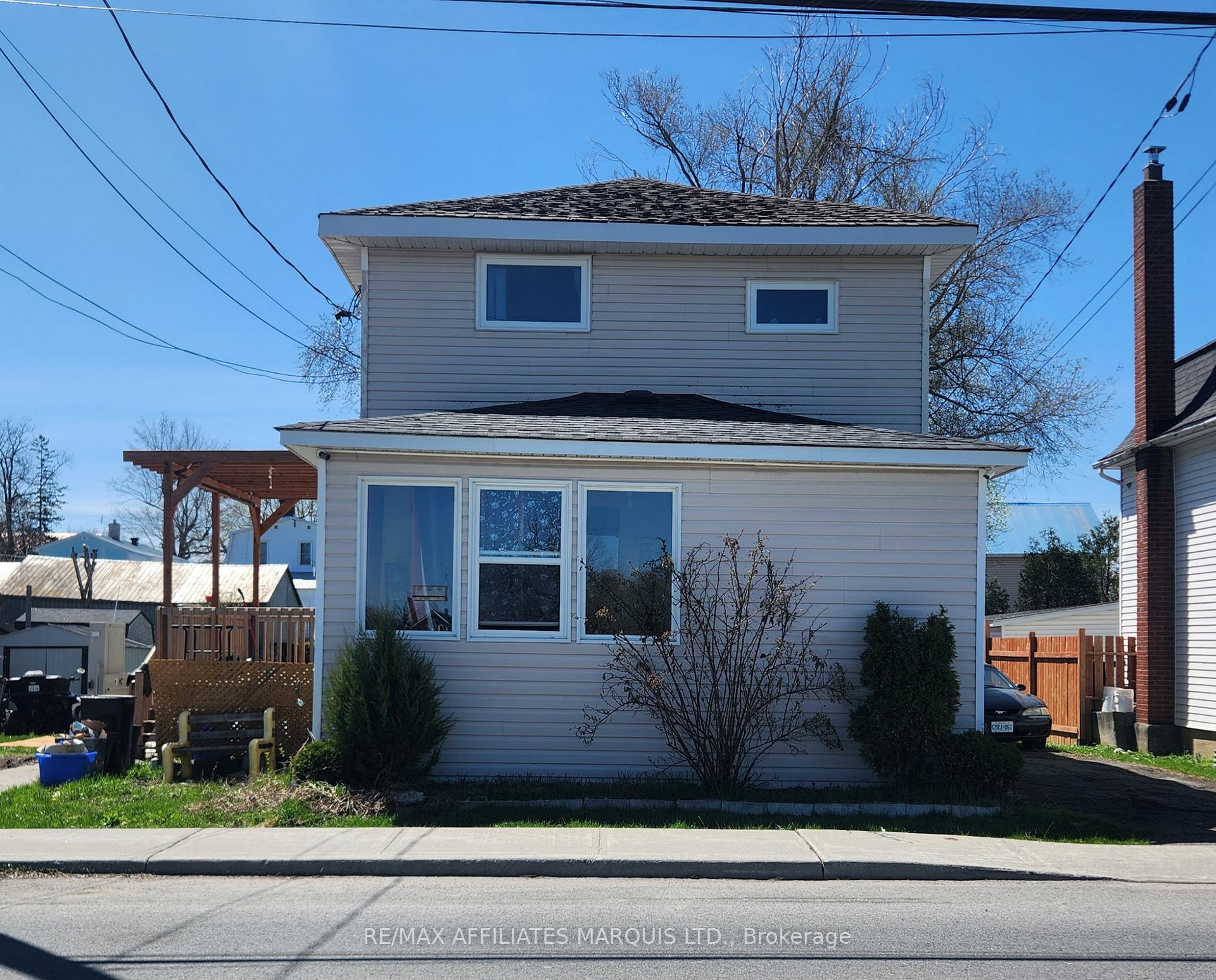 Photo 1 of 146 Bishop Street S, North Glengarry, Alexandria — HOMEH