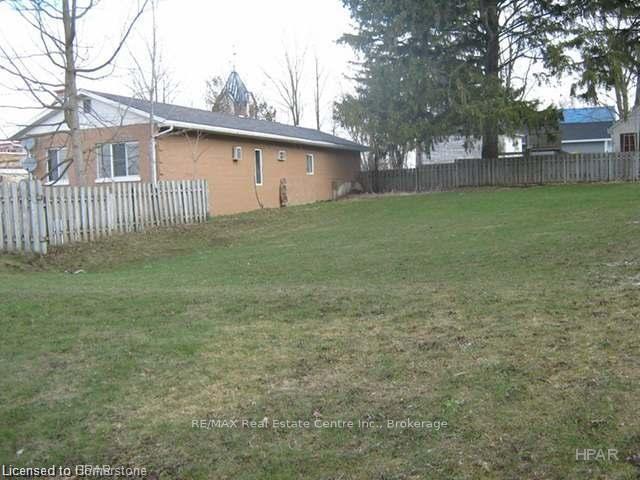 Photo 4 of 13 John Street E, North Huron, Wingham — HOMEH